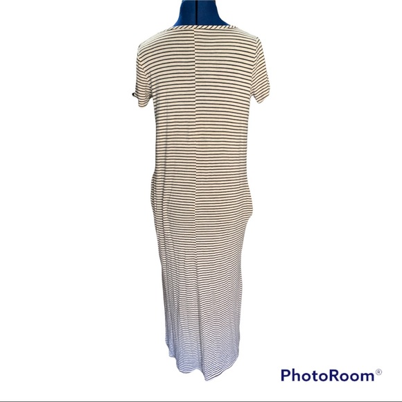 Olivia Rae New York Gray Stripe Dress size large - Picture 2 of 4